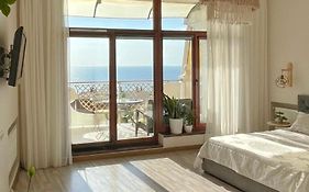 Apartment In Arcadia Palace With Sea View!
